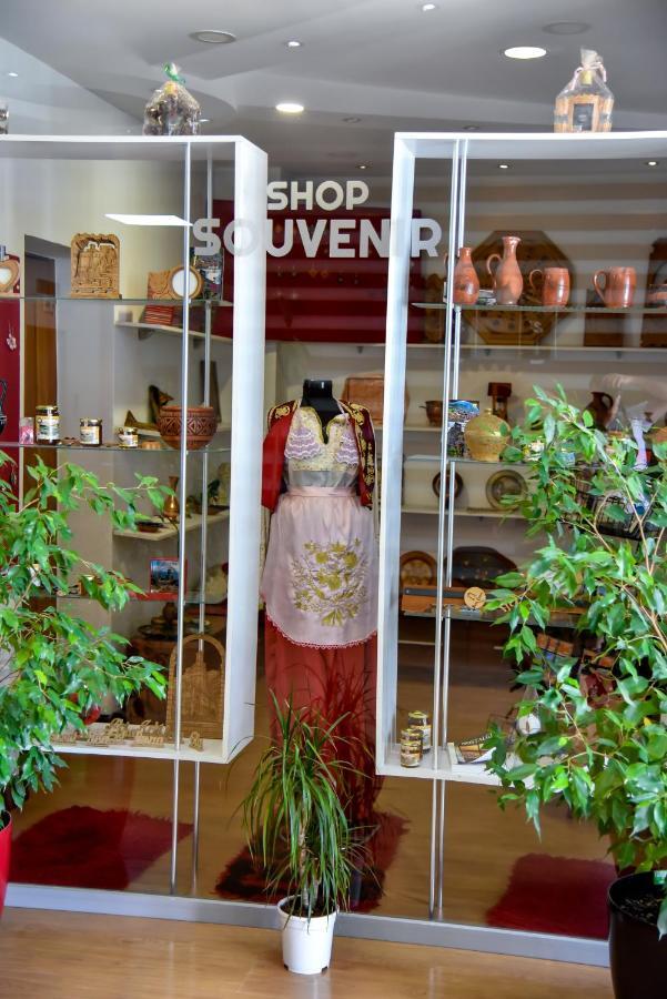 卡久皮酒店 Gjirokastër 外观 照片